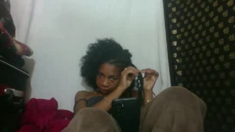Snapshot of littlehotpanda chatting on 09/30/25, 07:24 edra online show from 09/30/25, 07:24