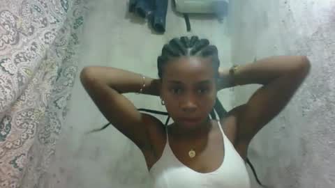 Snapshot of littlehotpanda chatting on 10/11/25, 11:42 edra online show from 10/11/25, 11:42
