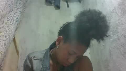 Snapshot of littlehotpanda chatting on 10/12/25, 12:37 edra online show from 10/12/25, 12:37