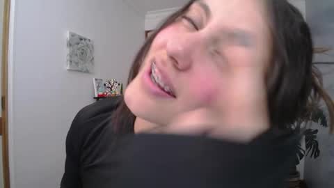 Laksmi online show from 04/24/26, 10:12