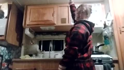 littleleo96 online show from 10/30/25, 09:11