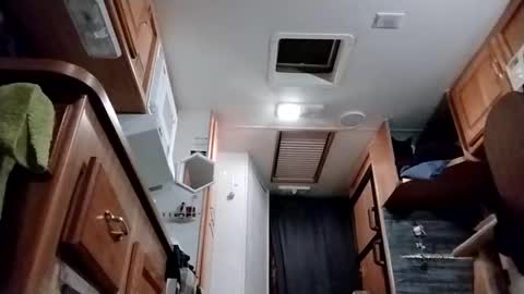 littleleo96 online show from 11/30/25, 08:18