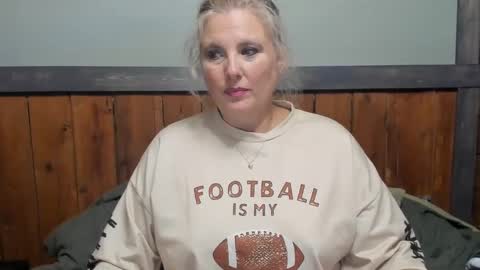 lisanixs online show from 09/19/25, 05:13