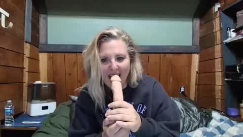 lisanixs online show from 03/17/26, 08:23