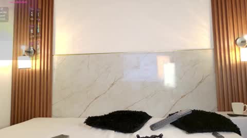 littlemichiko online show from 11/27/25, 07:49