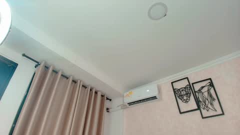 Sarahs Room online show from 02/05/25, 06:13