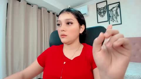 Sarahs Room online show from 12/16/25, 10:04