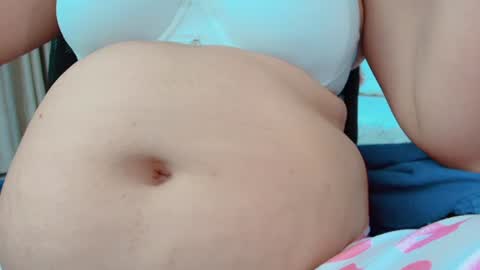 Snapshot of littlemolly_pregnant chatting on 07/24/26, 02:20 Sarahs Room online show from 07/24/26, 02:20