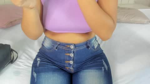 im olivia IG littleolivia01 online show from 01/30/25, 12:59