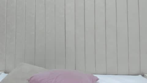 im olivia IG littleolivia01 online show from 02/17/25, 12:59