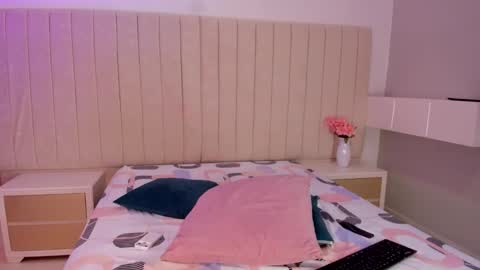 im olivia IG littleolivia01 online show from 03/13/26, 01:51