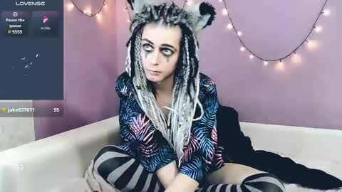 Felix online show from 02/12/25, 05:15