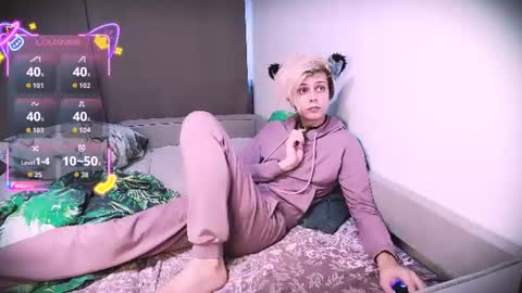 Snapshot of littlepinkcat chatting on 07/28/26, 03:35 Felix online show from 07/28/26, 03:35