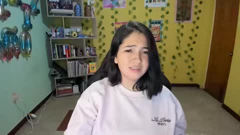 Mia  Wednesday to Sunday 730 am to 1030 am Colombian Hour D online show from 02/17/25, 04:53