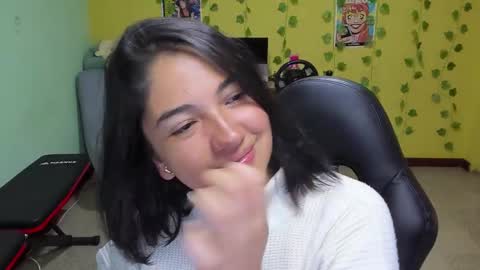 Mia  Wednesday to Sunday 730 am to 1030 am Colombian Hour D online show from 11/23/25, 11:26