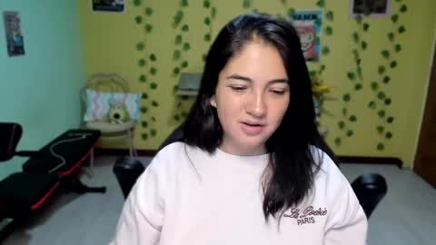Snapshot of littleprety6969 chatting on 05/16/26, 05:59 Mia Wednesday to Sunday 730 am to 1030 am Colombian Hour D online show from 05/16/26, 05:59