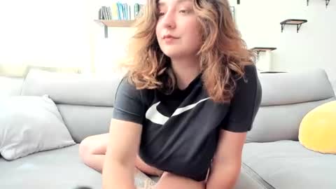 Snapshot of littlerowbo chatting on 06/16/26, 10:45 Allison D online show from 06/16/26, 10:45