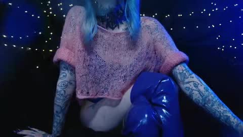 Niki  free tg channel with some photos gifs and info about streams  online show from 11/30/25, 09:02