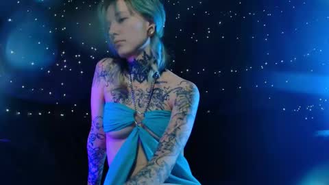 Niki  free tg channel with some photos gifs and info about streams  online show from 12/22/25, 01:30