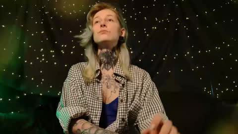 Niki  free tg channel with some photos gifs and info about streams  online show from 01/18/26, 07:45