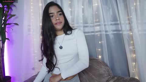 Snapshot of littletammy_ chatting on 09/30/25, 12:32 littletammy_ online show from 09/30/25, 12:32