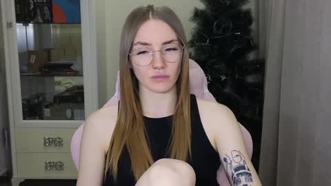 Eliana online show from 12/28/24, 12:24