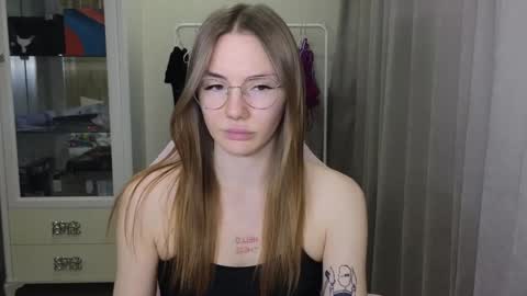 Eliana online show from 01/15/25, 02:13