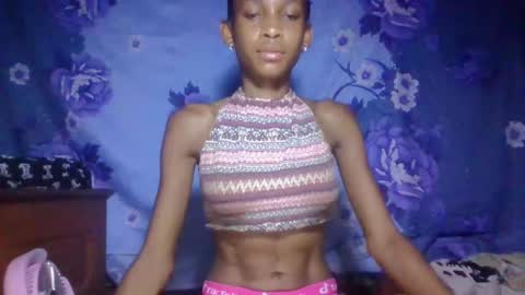 Snapshot of littleyanah chatting on 06/02/26, 06:59 yanah online show from 06/02/26, 06:59