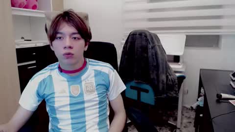 littlezhalem online show from 02/17/26, 06:43