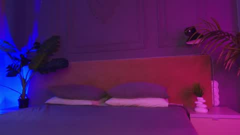 Liv 3 online show from 09/28/25, 02:55