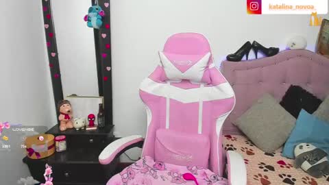 Katalina Novoa. online show from 04/17/26, 05:43