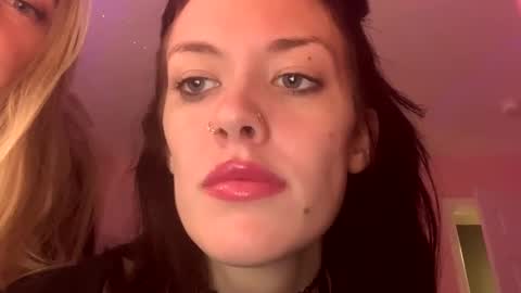 livingdeadgrl13 online show from 10/20/25, 07:20