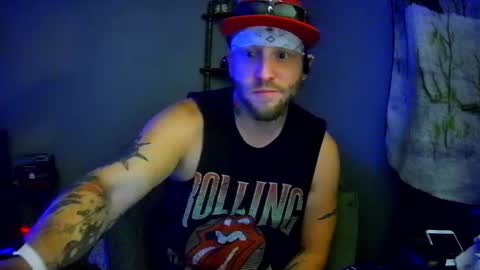 Snapshot of livingpuddle chatting on 09/17/25, 11:12 livingpuddle online show from 09/17/25, 11:12