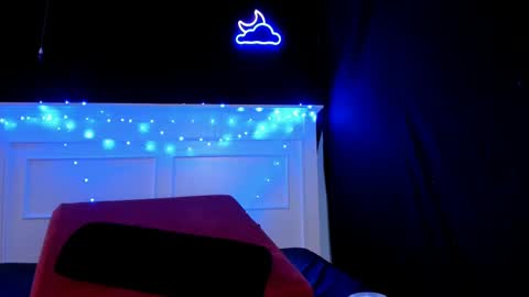 Snapshot of livinsubspace chatting on 12/22/24, 12:28 Liv online show from 12/22/24, 12:28