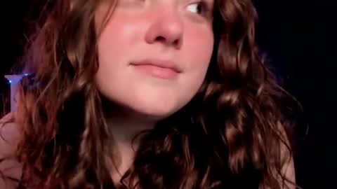 Snapshot of livinsubspace chatting on 09/28/25, 06:57 Liv online show from 09/28/25, 06:57