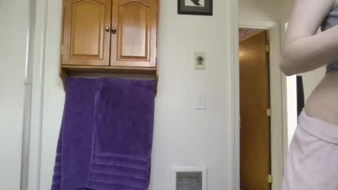 Liv Mirage online show from 10/09/25, 09:13