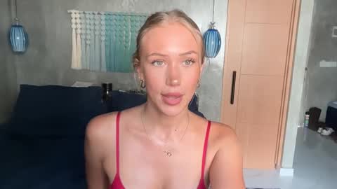 olivia online show from 02/03/26, 06:16