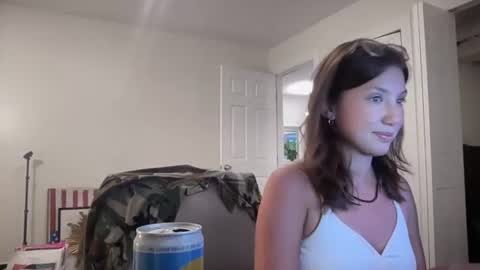 Snapshot of livvyybearxx chatting on 06/23/26, 12:08 liv online show from 06/23/26, 12:08
