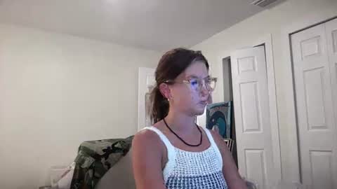 Snapshot of livvyybearxx chatting on 06/28/26, 08:15 liv online show from 06/28/26, 08:15