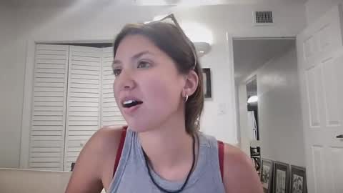 Snapshot of livvyybearxx chatting on 07/30/26, 02:54 liv online show from 07/30/26, 02:54
