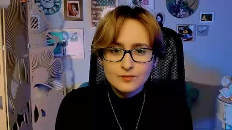 Snapshot of lixeluna chatting on 05/08/26, 07:25 LixeLuna online show from 05/08/26, 07:25