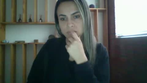 liz_28 online show from 09/16/25, 10:44