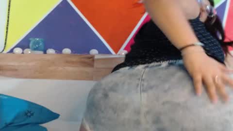 liz_603757 online show from 02/01/25, 05:18