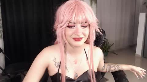 Elizabeth online show from 02/02/26, 04:33