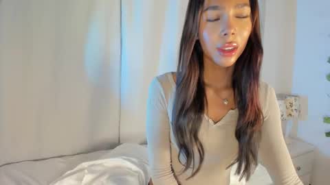 Liz Grant online show from 10/17/25, 10:56