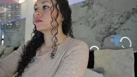 Snapshot of liz_holmes chatting on 11/06/25, 11:33 Liz online show from 11/06/25, 11:33