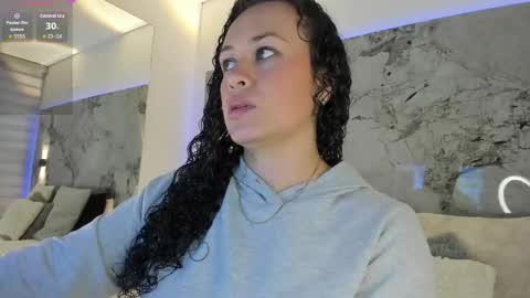 Snapshot of liz_holmes chatting on 11/14/25, 10:58 Liz online show from 11/14/25, 10:58