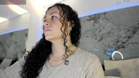 Snapshot of liz_holmes chatting on 11/25/25, 10:37 Liz online show from 11/25/25, 10:37