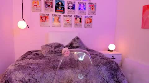 Snapshot of liza_bennet chatting on 10/28/25, 05:00 Liza online show from 10/28/25, 05:00