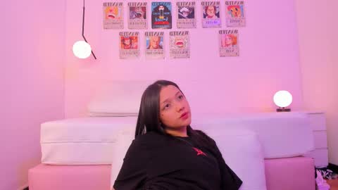 Snapshot of liza_bennet chatting on 11/12/25, 08:15 Liza online show from 11/12/25, 08:15